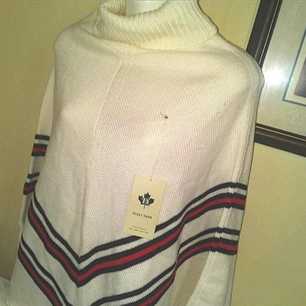 Poncho/Cape/Sweater with Sleeves